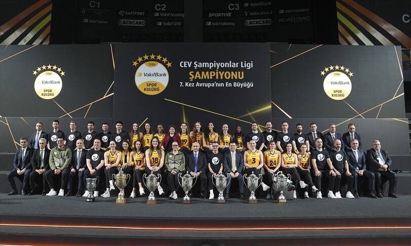 CEV Şampiyonlar Ligi şampiyonu VakıfBank, basın mensuplarıyla buluştu
