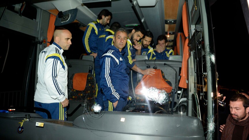 AYM, Fenerbahçe takım otobüsüne saldırıya ilişkin başvuruda "ihlal yok" kararı verdi