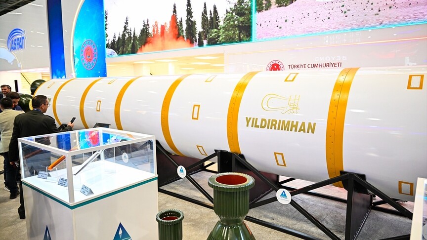 MSB, Türkiye'nin milli füzesi "YILDIRIMHAN"ı SAHA 2026'da tanıttı