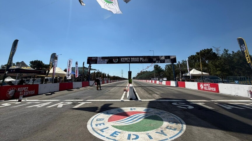 Antalya'da Türkiye Oto Drag Şampiyonası başladı